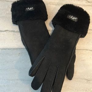 𝅺ugg Suede and Sheepskin Women's Gloves